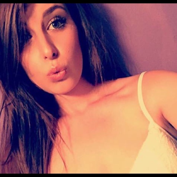 Meet your Posher, Bre'anna - Picture 3 of 5